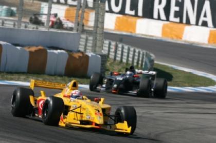 Milos Pavlovic gana su segunda carrera en Estoril