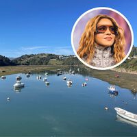 El refugio de Shakira entre dos de los pueblos más bonitos del norte: playas salvajes, acantilados y un parque natural frente al mar 