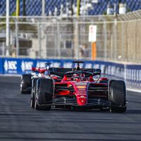 Charles Leclerc manda pero con accidente en Arabia Saudí: Ferrari se queda sin probar las tandas largas