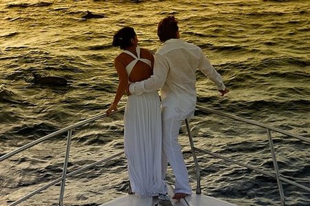 Los novios siguen sin recortar gastos en el viaje de bodas