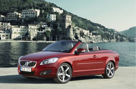 Volvo C70 rojo