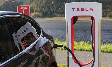 Tesla declara unas pérdidas récord de 784 millones de dólares, pero mantiene la fe en el milagro del Model 3