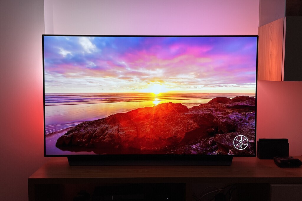 Si tu televisor no es Ambilight, echa un vistazo a estas alternativas para disfrutar de una iluminación LED sincronizada