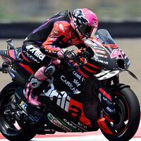 Aleix Espargaró lidera el doblete de Aprilia y Pecco Bagnaia tendrá que pasar por la repesca en Mandalika