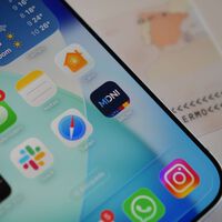 Llevo ya un año con el DNI en el iPhone y desde hoy es tan legal como el físico: esto es lo que puedes (y no) hacer con él