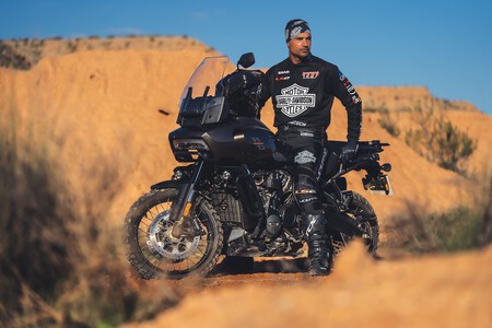 Joan Pedrero Participa En La Baja Aragon Con Harley Davidson004
