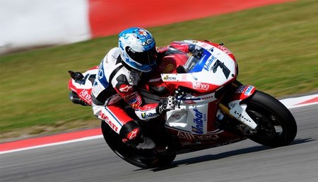 Superbikes Alemania 2011: undécima victoria de Carlos Checa