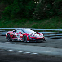 En la batalla por los 500 km/h una marca china ha adelantado a Rimac, Porsche y Tesla: el superdeportivo eléctrico de BYD ha alcanzado ¡472 km/h!