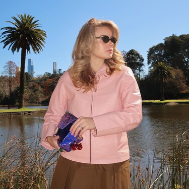 New Balance tira el precio de una de sus zapatillas más vendidas: son perfectas para volver a la oficina cómodas y con estilo 