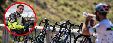 Juan Carlos Toribio, guardia civil de Tráfico, critica la nueva norma de la DGT para adelantar a los ciclistas: “Será el día de la marmota”