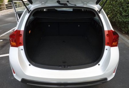 Maletero Toyota Auris Touring Sport Hibrido