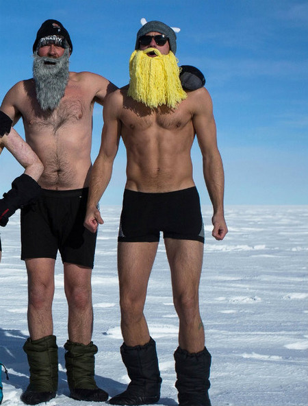 Ay el Polo Norte. Ay Alex Skarsgard. Ay...