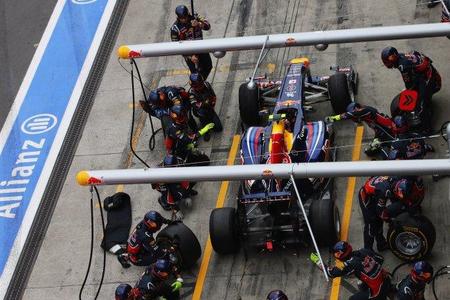 GP de Hungría F1 2011: Red Bull se quedó a hacer horas extra