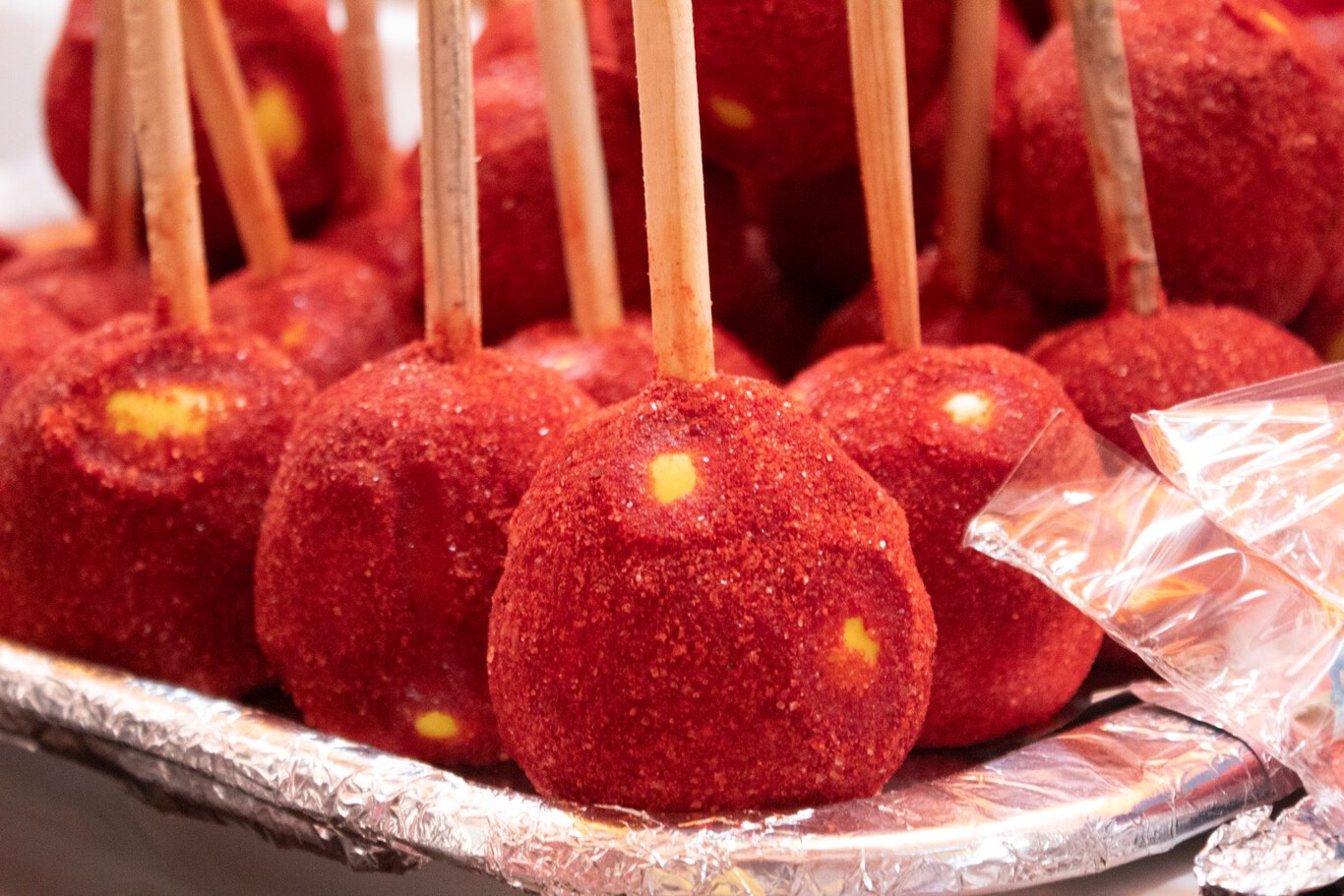 Como hacer manzanas con chamoy