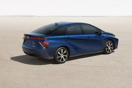 Toyota Fuel Cell Sedan