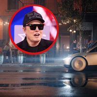 Elon Musk prohibió que los clientes se quedaran sus Tesla de leasing para usarlos como robotaxis. Su plan ha fallado, así que los ha estado revendiendo más caros