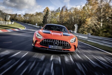 El Mercedes-AMG GT Black Series bate al Lamborghini Aventador SVJ como coche de producción más rápido en Nürburgring: 6:43.616