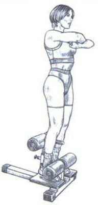 Sentadillas en silla romana para trabajar las piernas