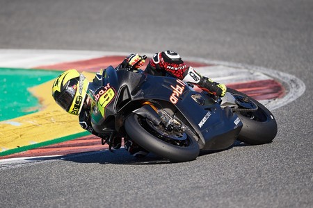 Álvaro Bautista: "Han sido dos días muy buenos, pero el circuito es muy complicado y estaba perdido"