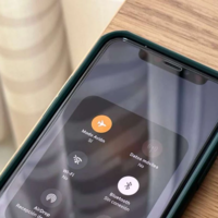 He escuchado tantas veces que el modo avión acelera la carga del móvil que tuve que comprobarlo. Las pruebas fueron concluyentes