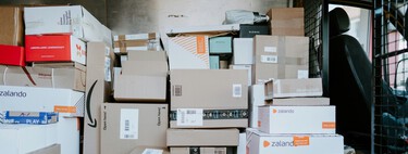 Sending packages is getting cheaper every day. The problem is that the industry is drowning itself along the way