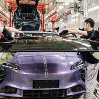 Los coches eléctricos con paneles solares ya existen, pero hay un problema: sólo da 6 cargas completas al año 