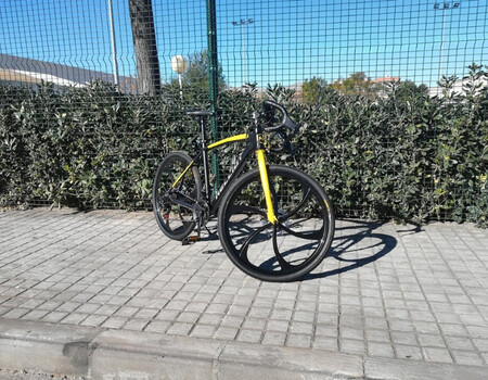 La bicicleta Helliot Berlin Grabel es el modelo de magnesio idóneo para ciclistas profesionales y está a precio rebajado