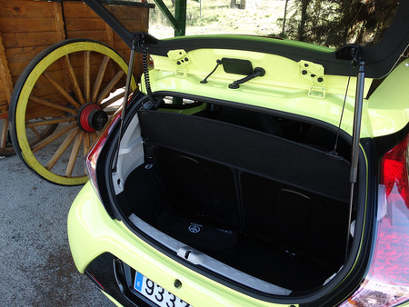 Maletero Prueba Toyota Aygo Interiores