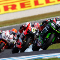 Doblete de Jonathan Rea en SBK y las fotos espía de las próximas KTM y Triumph, ¡una bobber!