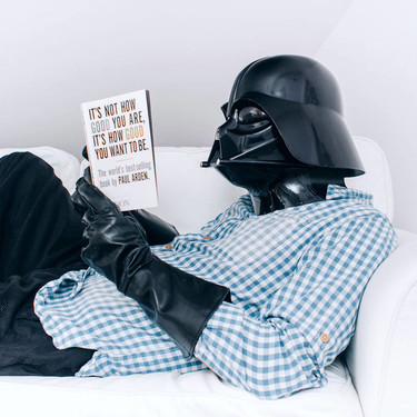 Serie de fotos de un día normal en la vida de... ¿Darth Vader?