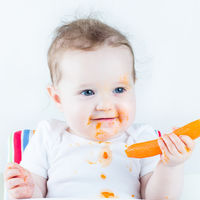 Calendario de incorporación de alimentos: cuándo debe el bebé empezar a comer cada uno