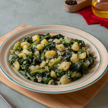 Esta cena de inspiración croata, a base de acelgas y patatas, se prepara en solo 30 minutos 