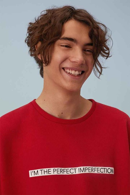 Pull&Bear regresa a los noventas para su colección de primavera, ¡Y acierta con lo retro!