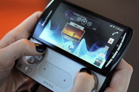 Sony Xperia Play se queda sin Ice Cream Sandwinch definitivamente. Hoja de ruta de actualizaciones completa