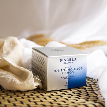 Mercadona tiene un contorno de ojos que no solo es low cost, sino que también es muy hidratante, reafirmante e iluminador