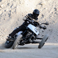 Yamaha continúa apostando por las tres ruedas y ahora compra la patente de otro engendro