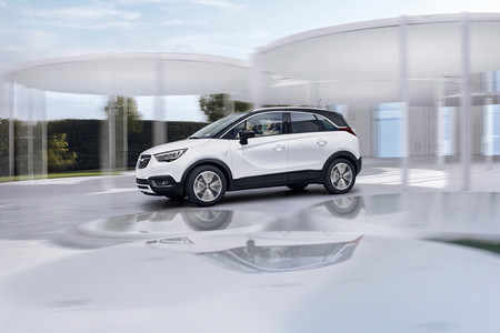 Ni caro ni barato. El Opel Crossland X quiere ser un superventas jugando a precio justo