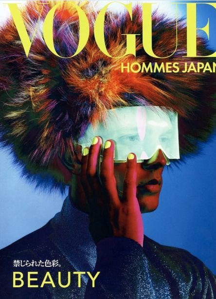 Futurismo multicolor en la portada de Vogue Hommes Japón