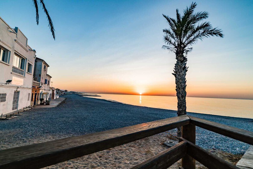 El pequeño pueblo de Castellón con una de las playas más eternas y bonitas que no tiene nada que envidiar a Peñíscola
