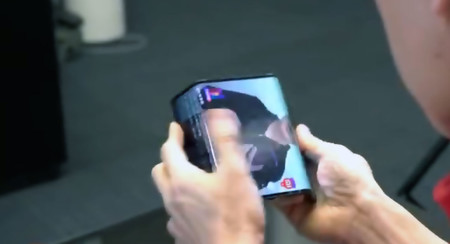 'Xiaomi Mix Flex': primer vistazo en vídeo al móvil plegable de Xiaomi