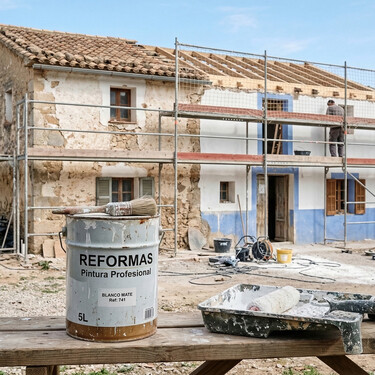 Han inventado una pintura absorbe el calor: no hace falta arruinarse con el aire acondicionado