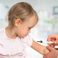 Lo que sabemos sobre los ensayos de las vacunas contra el Covid en bebés y niños