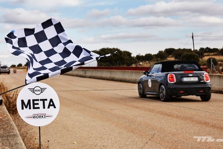 Gama Mini John Cooper Works 2017 011