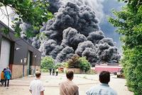 El Gobierno estudia exigir a las empresas seguros obligatorios