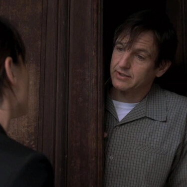 Ha vuelto a Netflix una de las mejores serie de detectives de la historia: funciona a base de buen humor y un protagonista carismático