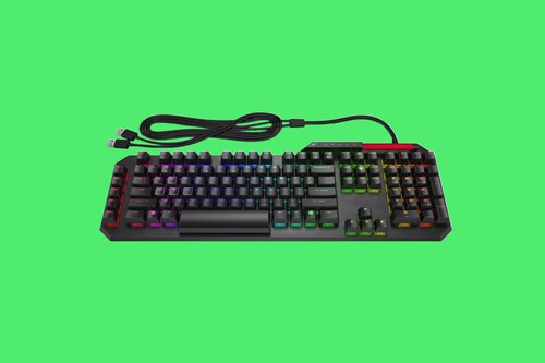 Este completísimo teclado gaming en oferta lo tiene todo: macros, switches mecánicos y mucho RGB. Y no bajaba tanto de precio desde ¡2020! 