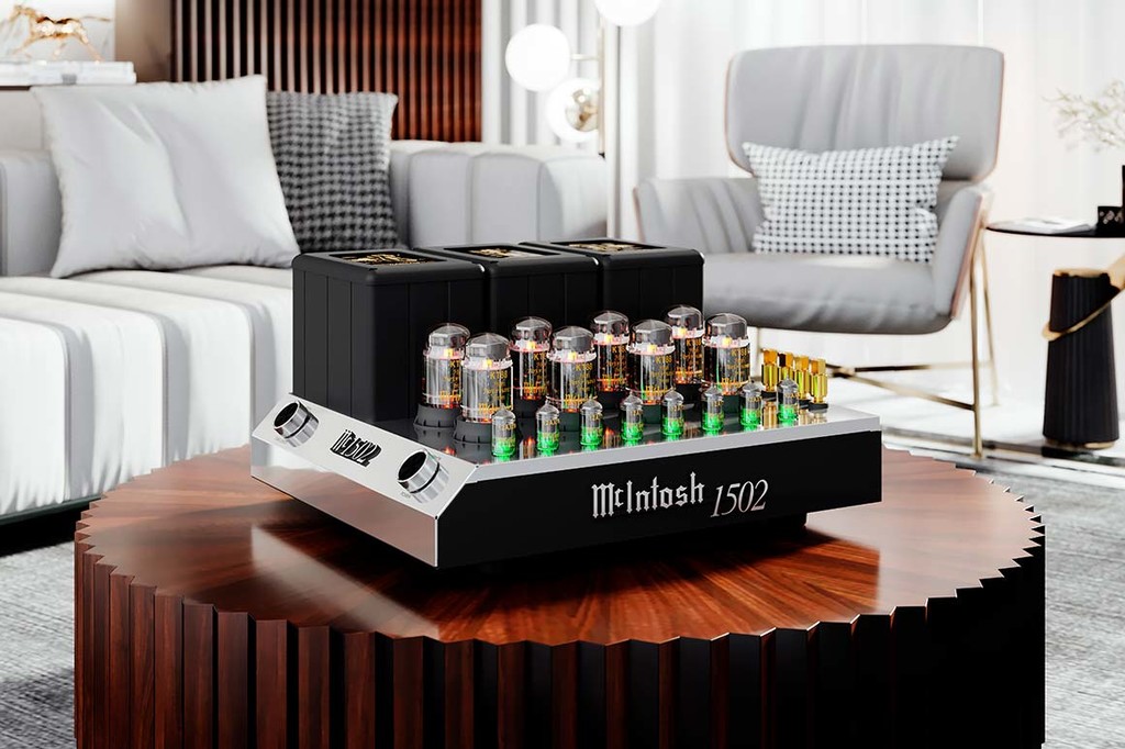 McIntosh estrena el C22 Mk V y el MC1502, sus nuevos amplificadores a válvulas de alta gama