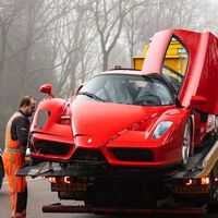 Dolorpasión: Así quedó este Ferrari Enzo al chocar contra un árbol en Países Bajos
