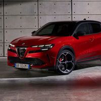 El nuevo Alfa Romeo Milano es un pequeño SUV eléctrico tan parecido al Peugeot E-2008 que cuestan lo mismo