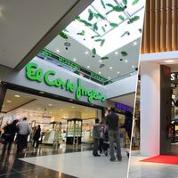 El Corte Inglés está agotando el stock del polo de Scalpers más versátil y elegante que solucionará tus looks diarios 